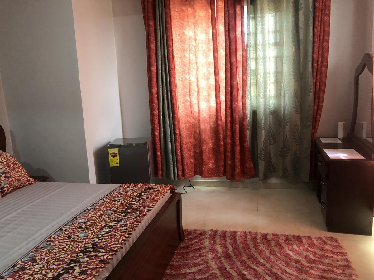 Plus 33 Hotel Nungua Eksteriør billede
